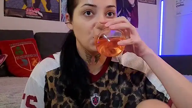 KiraQuinn1 online show from 03-11-26, 06:02