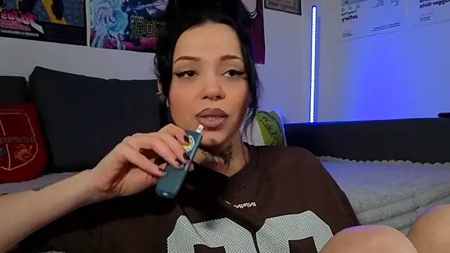 KiraQuinn1 online show from 04-13-26, 03:49