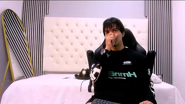 toji luxxer online show from 12-05-25, 03:49