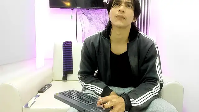 toji luxxer online show from 10-28-25, 09:03