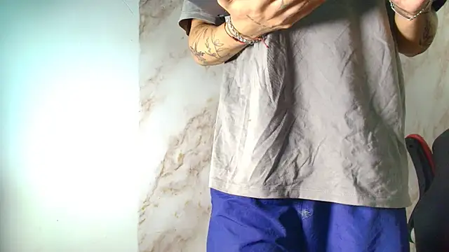 toji luxxer online show from 01-12-26, 04:36