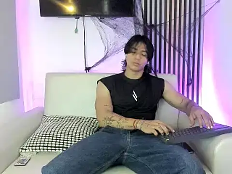 toji luxxer online show from 10-26-25, 08:20