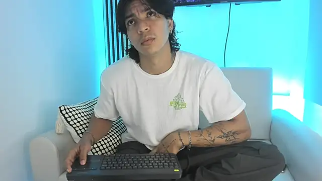 toji luxxer online show from 09-26-25, 01:18