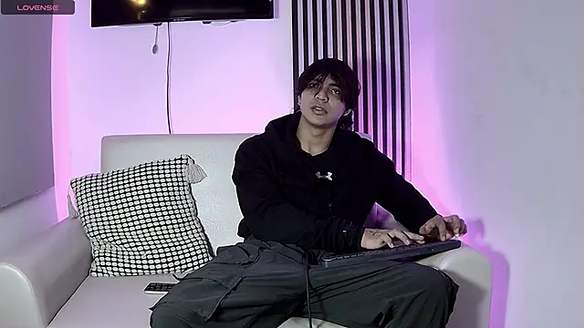 toji luxxer online show from 11-06-25, 12:47