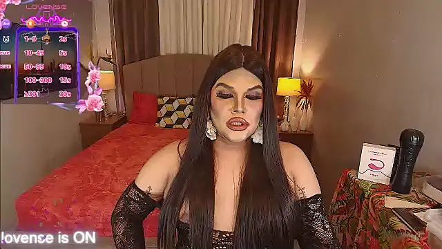 InsatiableSexQueen online show from 11-16-25, 07:02