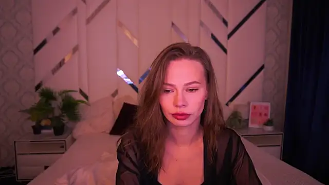 ShyySiren online show from 11-13-25, 07:56