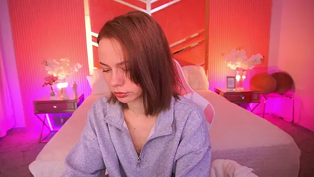 ShyySiren online show from 04-05-26, 06:53