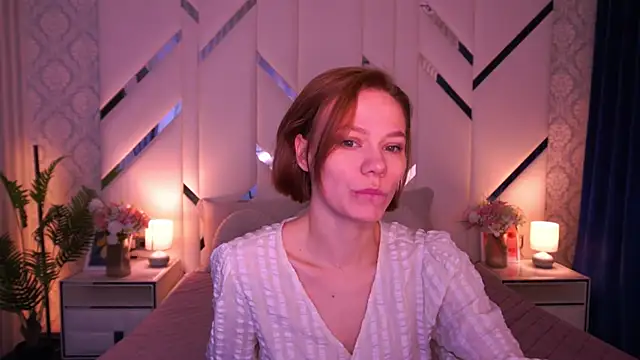 ShyySiren online show from 04-18-26, 07:00