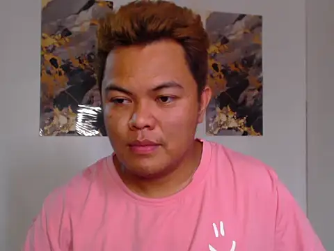 Snapshot of Gayasianzowe chatting on 09-15-25, 05:52 Gayasianzowe online show from 09-15-25, 05:52