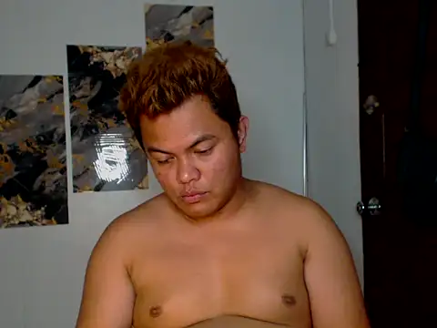 Snapshot of Gayasianzowe chatting on 09-22-25, 11:11 Gayasianzowe online show from 09-22-25, 11:11
