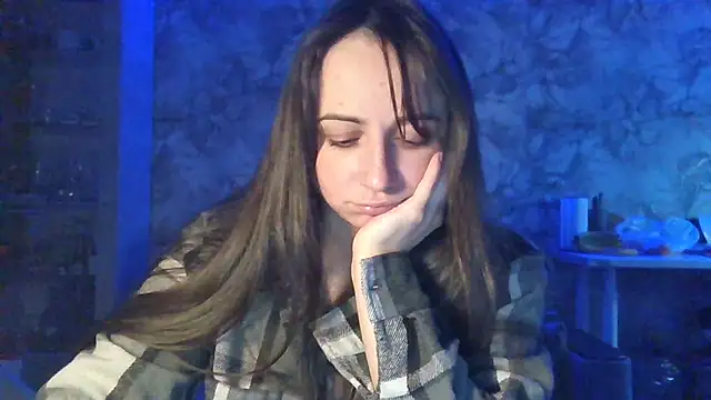 Snapshot of Avylith chatting on 10-26-25, 10:43 Avylith online show from 10-26-25, 10:43