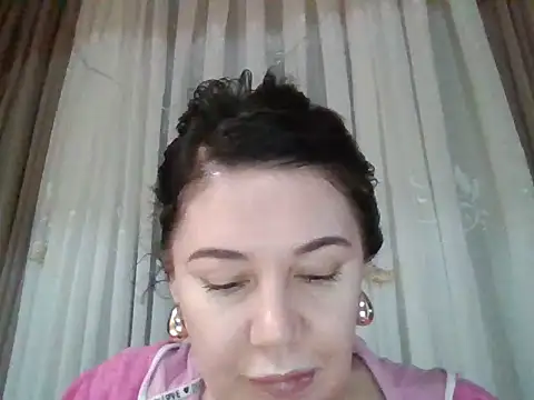 Snapshot of Lomivah chatting on 01-18-26, 04:43 Lomivah online show from 01-18-26, 04:43