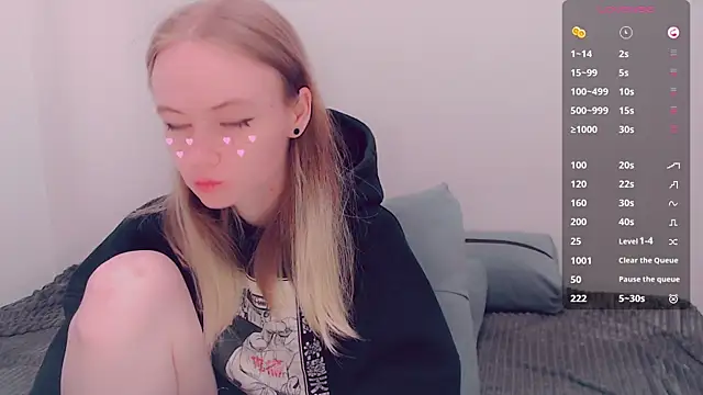 Snapshot of AliceNya_cute chatting on 05-31-26, 04:18 AliceNya cute online show from 05-31-26, 04:18