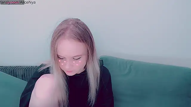 AliceNya cute online show from 10-26-25, 03:51