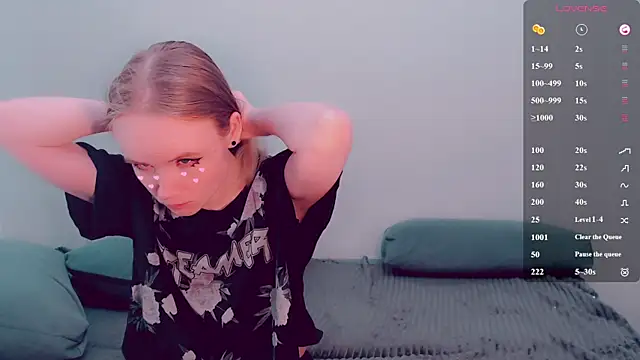 AliceNya cute online show from 04-27-26, 05:16