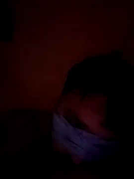 Snapshot of Romantic_couple89 chatting on 09-16-25, 05:52 Romantic couple89 online show from 09-16-25, 05:52