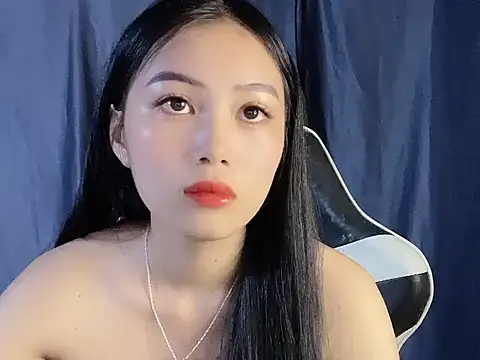 Snapshot of Lyly4757 chatting on 09-18-25, 10:02 Lyly4757 online show from 09-18-25, 10:02