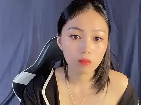 Snapshot of Lyly4757 chatting on 09-21-25, 07:19 Lyly4757 online show from 09-21-25, 07:19