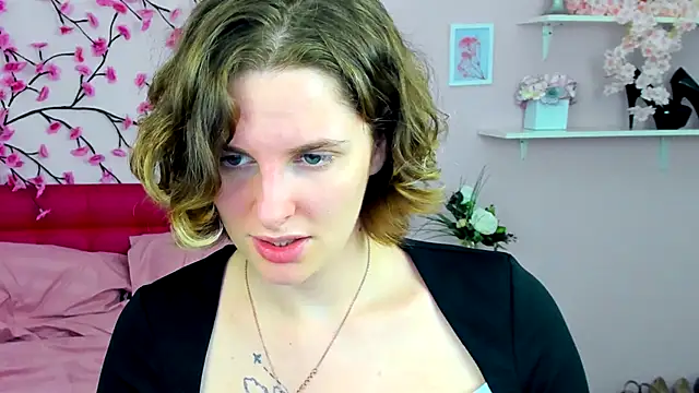 Snapshot of SabrinaRayX chatting on 10-13-25, 12:40 SabrinaRayX online show from 10-13-25, 12:40