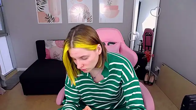 SabrinaRayX online show from 04-18-26, 12:18