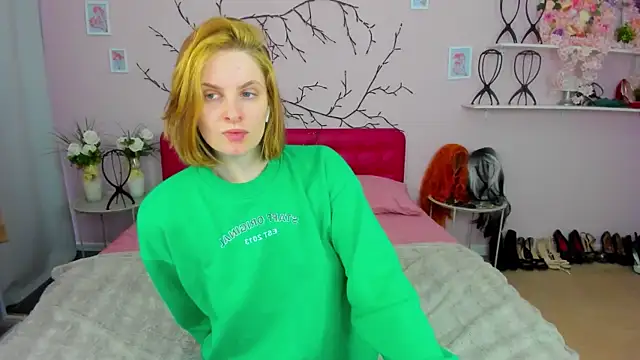 SabrinaRayX online show from 02-24-26, 01:01