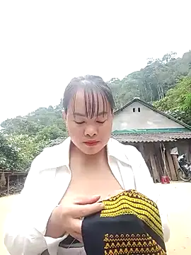 emilyzz online show from 11-17-25, 01:42