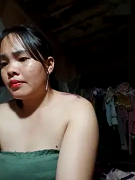 emilyzz online show from 04-12-26, 02:09