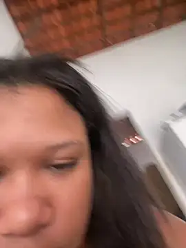 Snapshot of Milenvs chatting on 01-16-26, 05:06 Milenvs online show from 01-16-26, 05:06