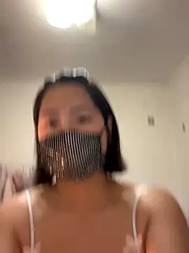 TiNa wiwi online show from 10-30-25, 05:21