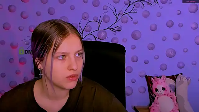 kaela spell  online show from 03-13-26, 09:25