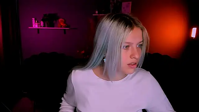 kaela spell  online show from 10-17-25, 01:02