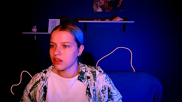 kaela spell  online show from 10-12-25, 08:48