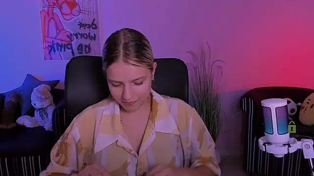 kaela spell  online show from 11-25-25, 05:08