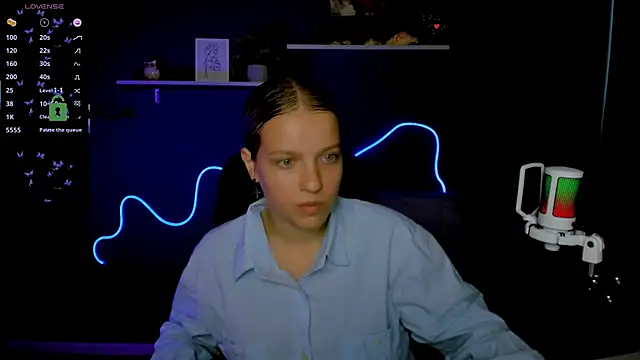 kaela spell  online show from 10-10-25, 01:23