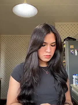 ZoeyJohnson online show from 10-23-25, 01:04