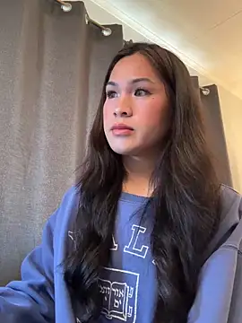 ZoeyJohnson online show from 10-29-25, 02:32