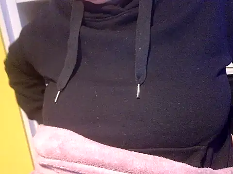 Snapshot of Milf_Lady_Frankfurt chatting on 09-28-25, 07:10 Milf Lady Frankfurt online show from 09-28-25, 07:10