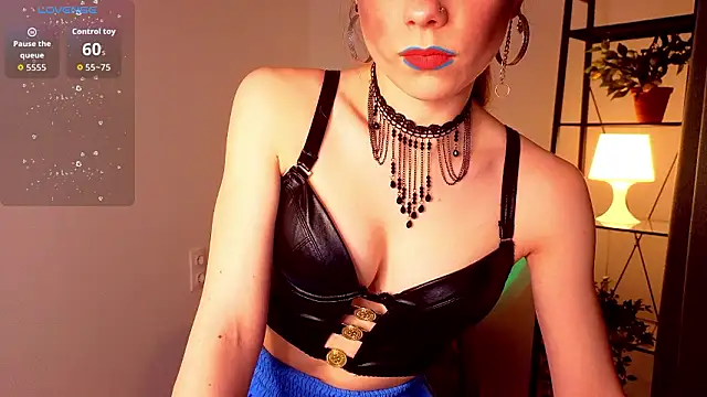 Snapshot of KarenSmitht chatting on 03-02-26, 04:14 KarenSmitht online show from 03-02-26, 04:14