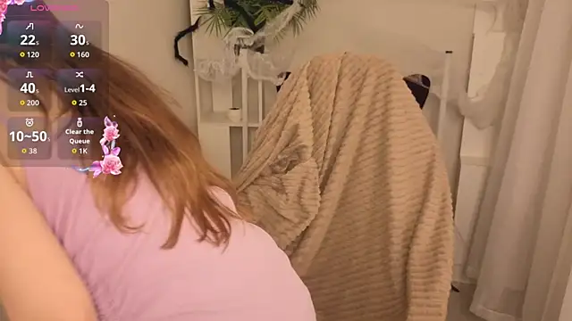 KarenSmitht online show from 11-02-25, 03:50