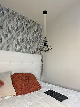 krisstenSantos online show from 02-19-26, 01:30