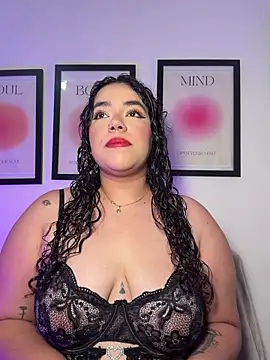 krisstenSantos online show from 06-09-26, 03:57
