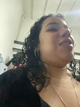 krisstenSantos online show from 10-03-25, 12:17