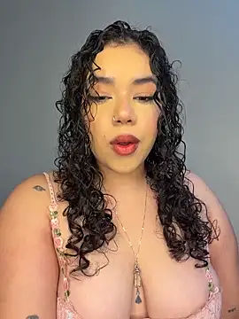 krisstenSantos online show from 02-07-26, 01:41