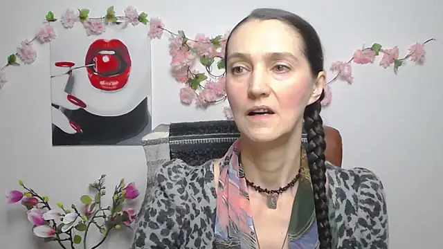 TayaFinch online show from 11-29-25, 01:11