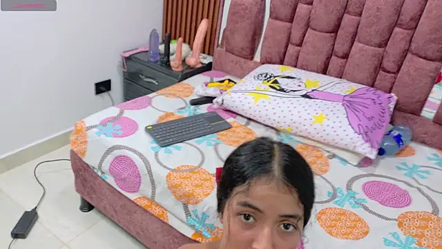 hot couple42 online show from 04-10-26, 07:21