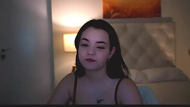 Snapshot of leslierowe_ chatting on 09-24-25, 04:46 leslierowe  online show from 09-24-25, 04:46