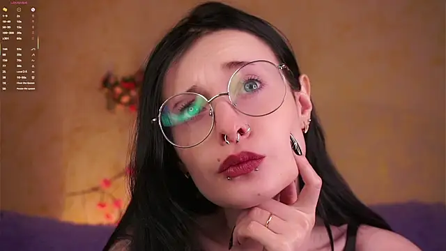 Snapshot of DarcyAspacio chatting on 04-06-26, 11:11 DarcyAspacio online show from 04-06-26, 11:11