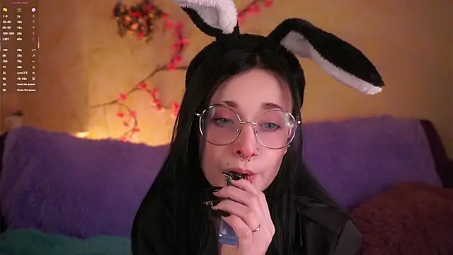 Snapshot of DarcyAspacio chatting on 04-05-26, 11:17 DarcyAspacio online show from 04-05-26, 11:17