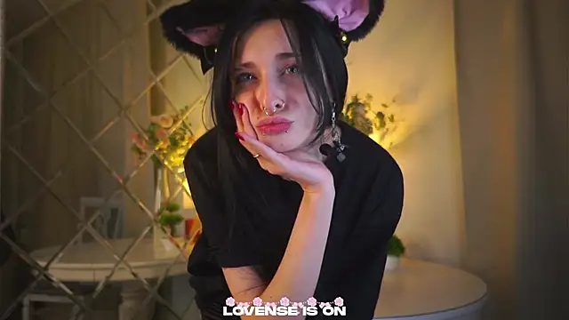 Snapshot of DarcyAspacio chatting on 12-03-25, 11:20 DarcyAspacio online show from 12-03-25, 11:20