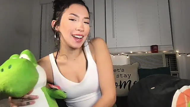 yoursweetestlilly online show from 01-07-26, 03:44